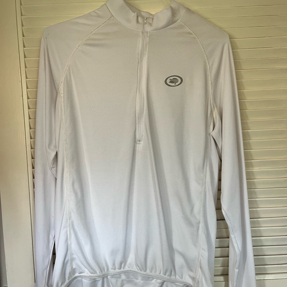 White bicycling performance jacket for men with pockets